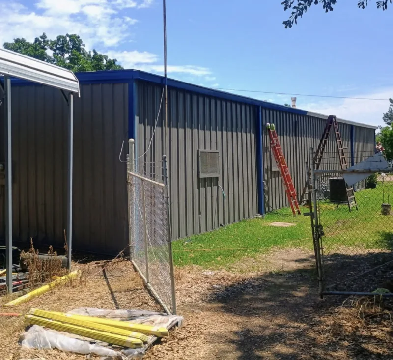 Commercial building