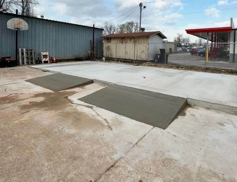Pad and ramps behind a commercial building
